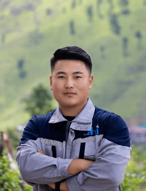 Tashi Phuntsho, Associate Analyst